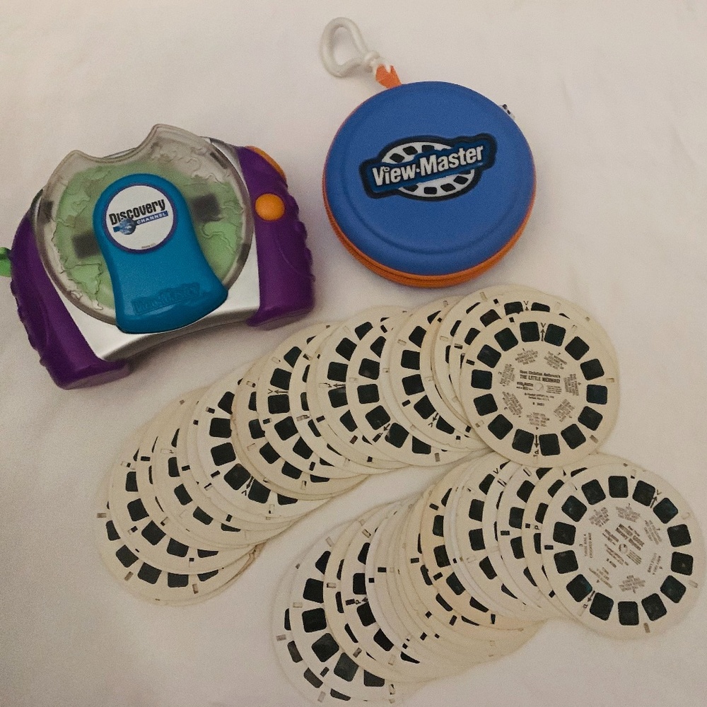 Lot Discovery View Master, Case and 46 reels